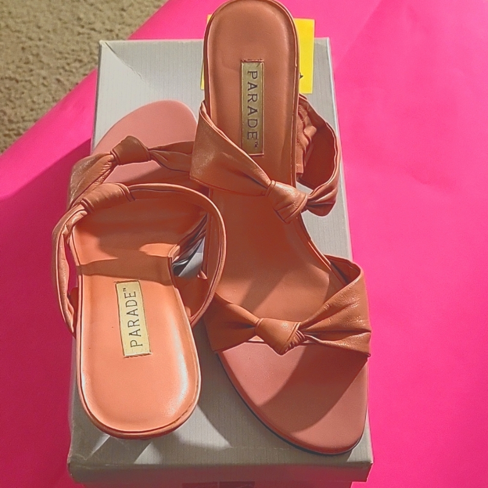 Salmon colored heel slide in sandles. Size 10. By Parade Shoes